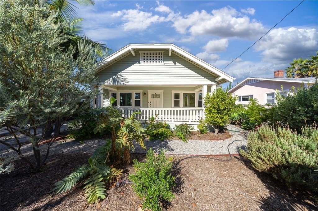 135 N San Marino Avenue - Photo 0