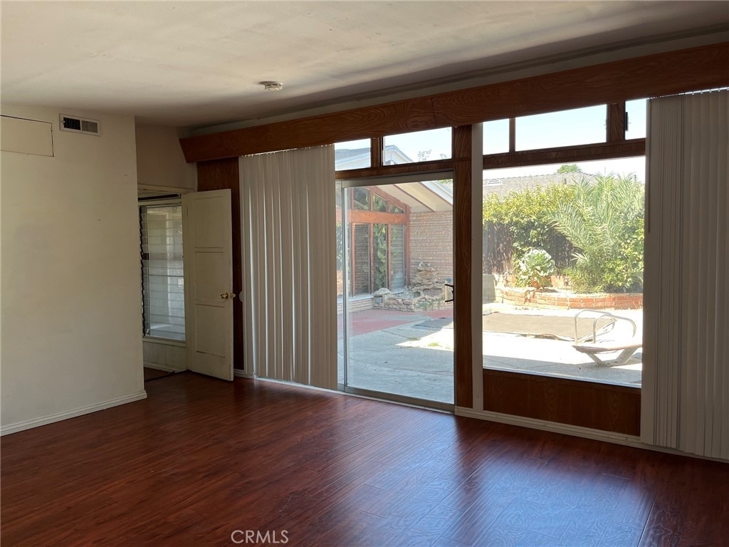 11814 Newgate - Photo 7