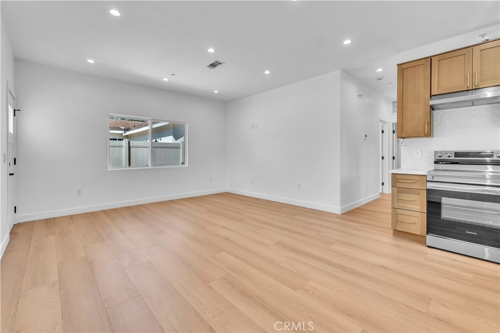 4698 Kraft Avenue - Photo 3