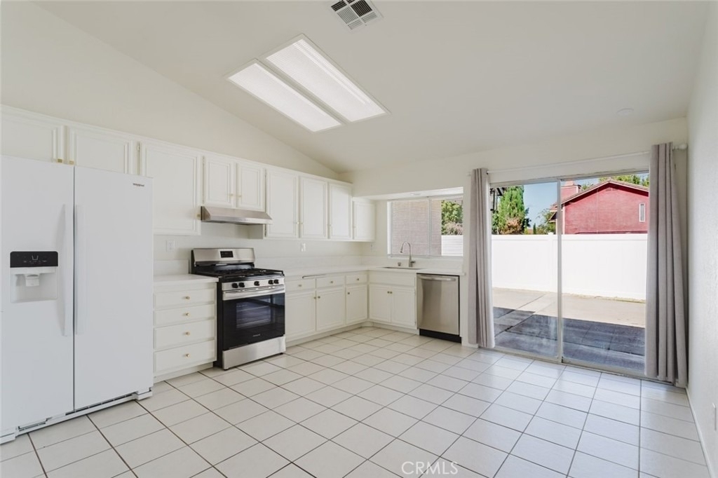 203 Linda Court - Photo 12