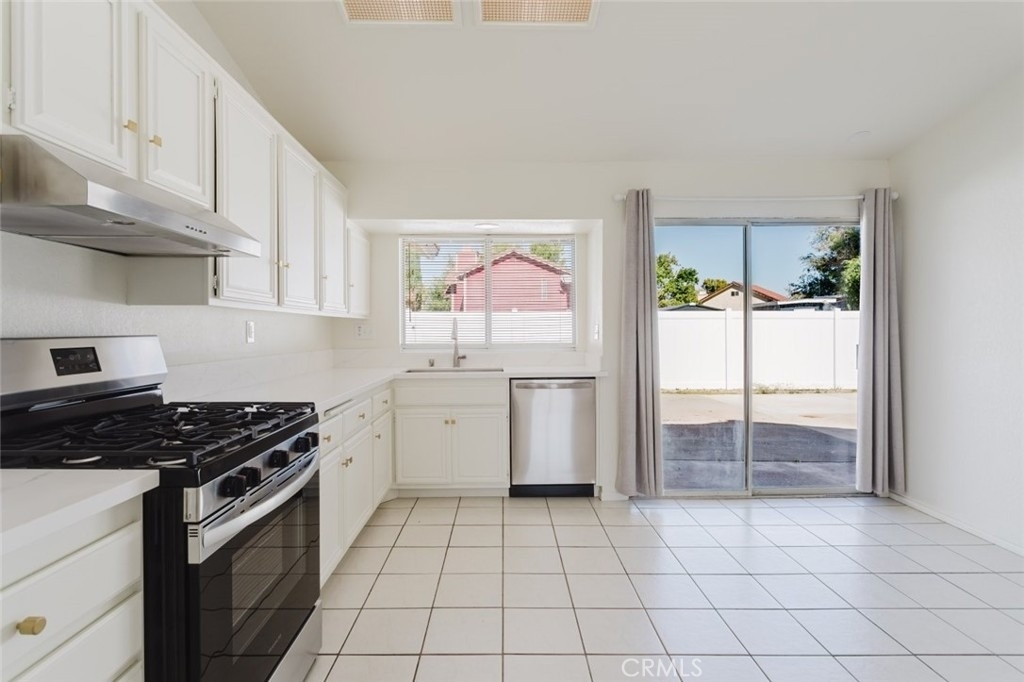 203 Linda Court - Photo 16