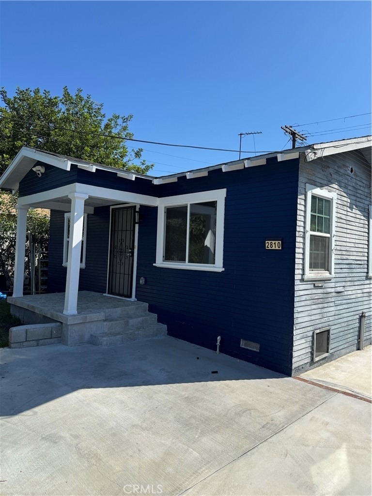 2810 8th Ave - Photo 1