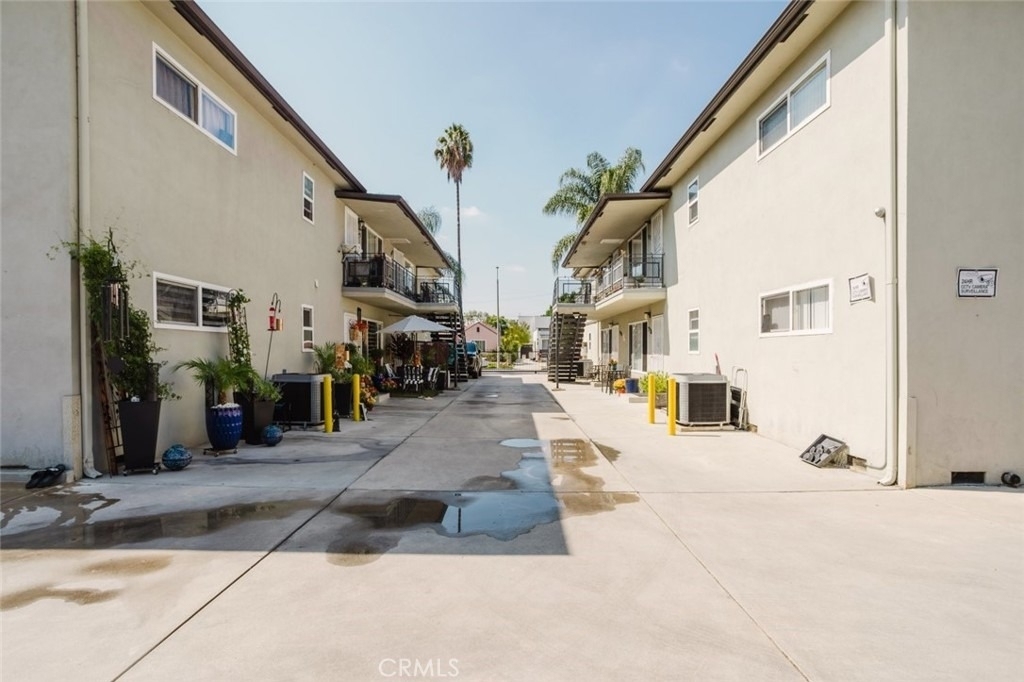 3131 Perlita - Photo 1