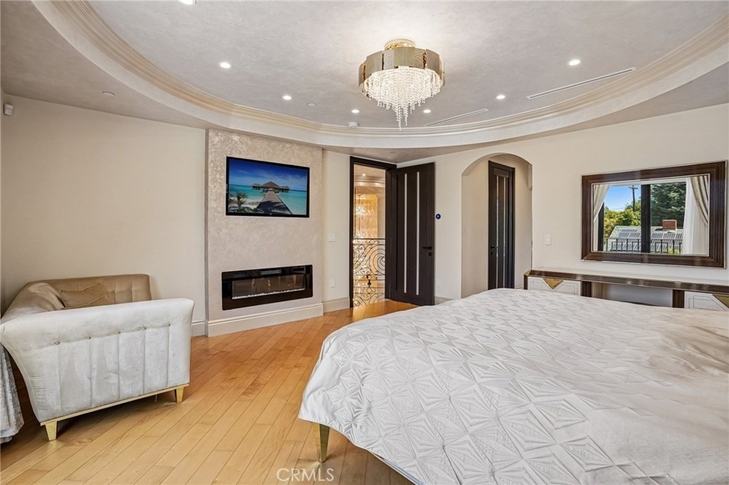 5513 Murietta Avenue - Photo 40