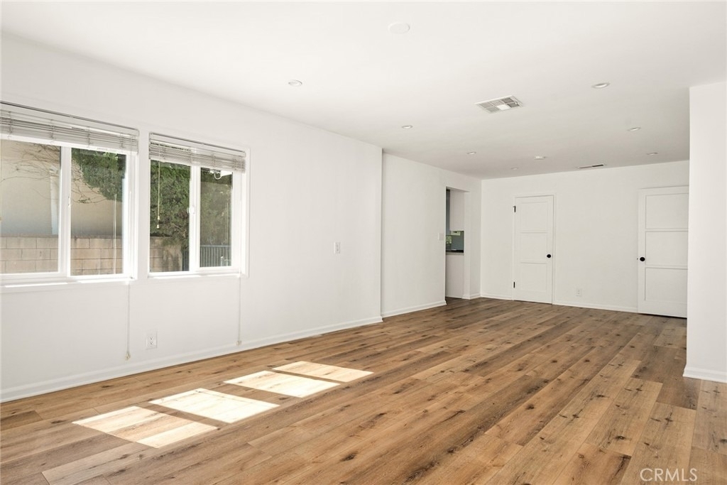 5840 Allott Avenue - Photo 10