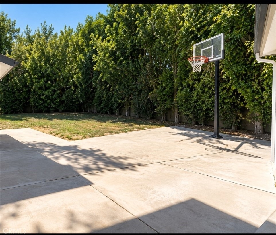 5840 Allott Avenue - Photo 19
