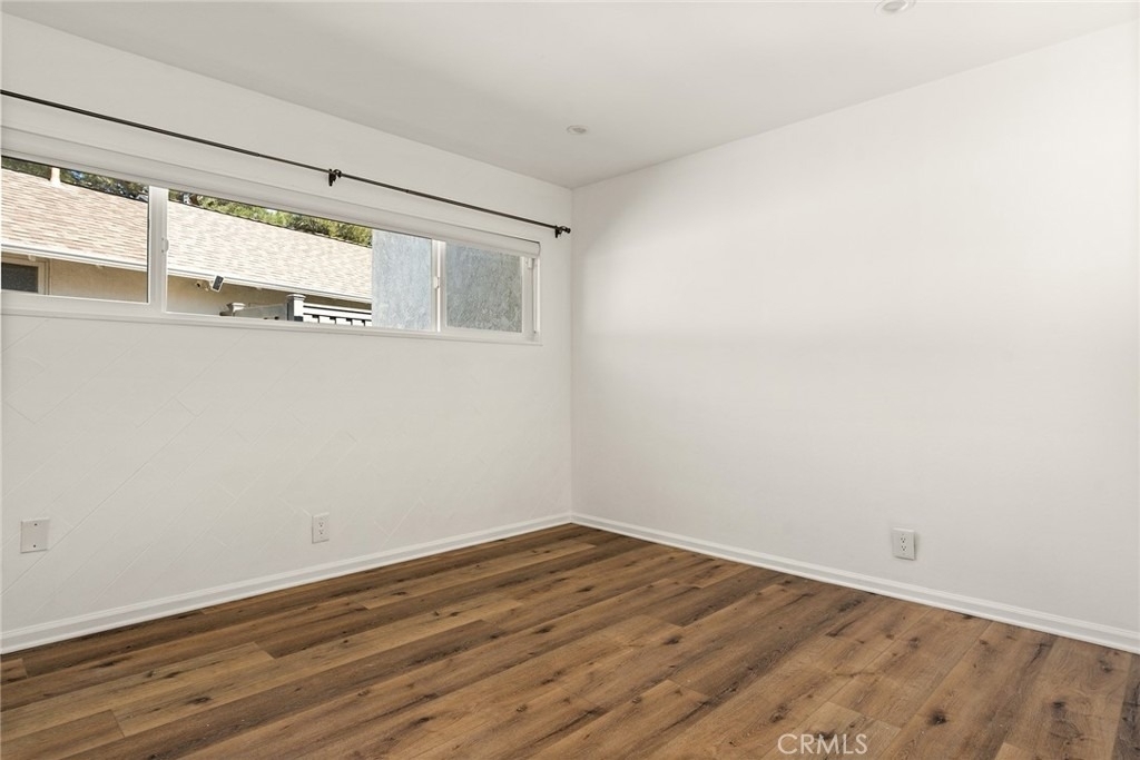 5840 Allott Avenue - Photo 13