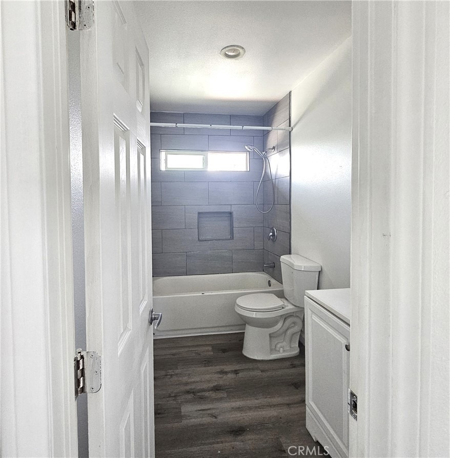 320 E Hullett - Photo 16