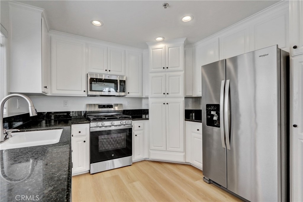 1608 Herrin Street - Photo 11