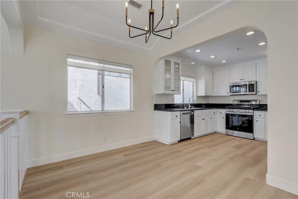 1608 Herrin Street - Photo 7