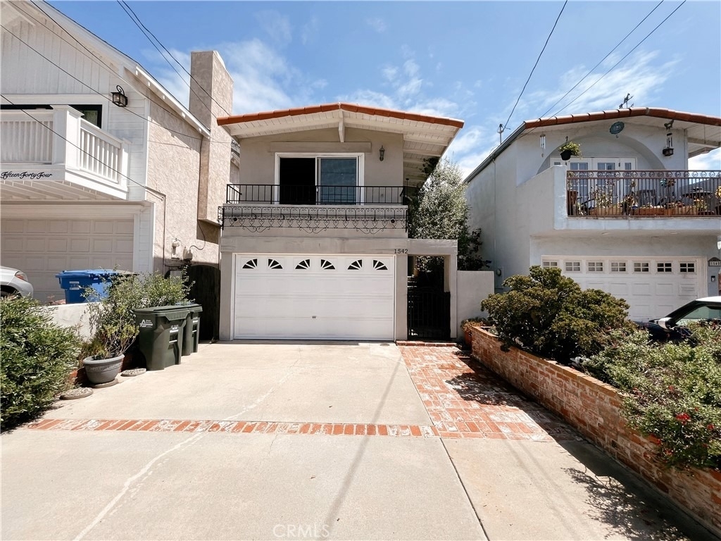 1542 Steinhart - Photo 0