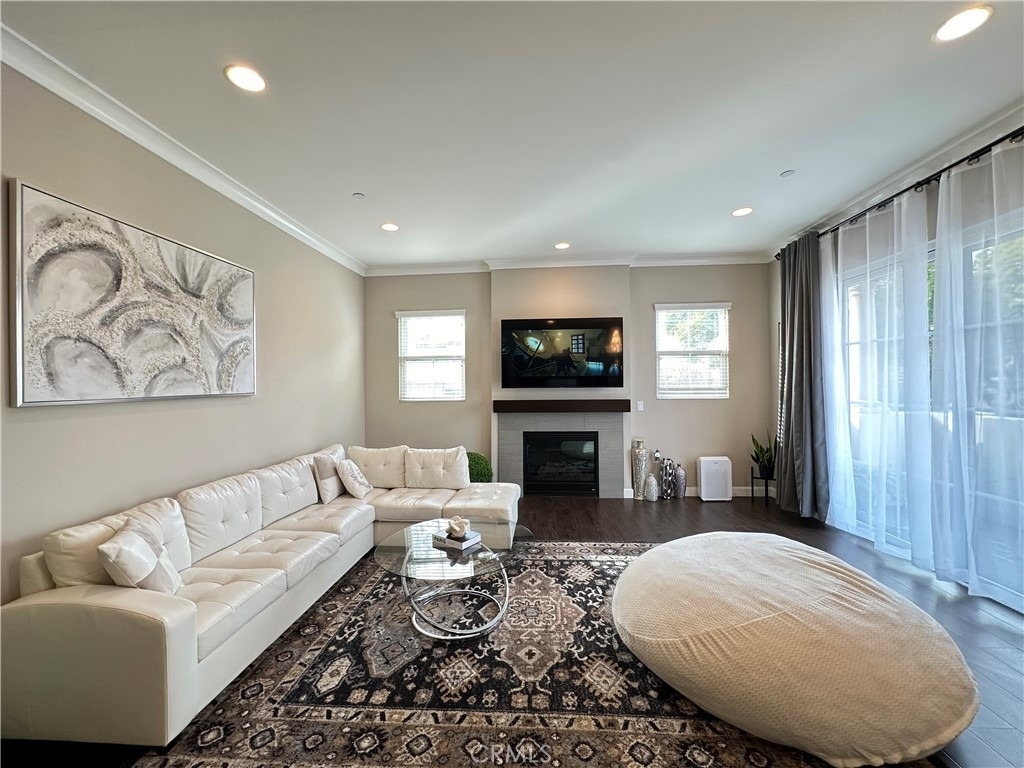 342 Myrtle - Photo 3