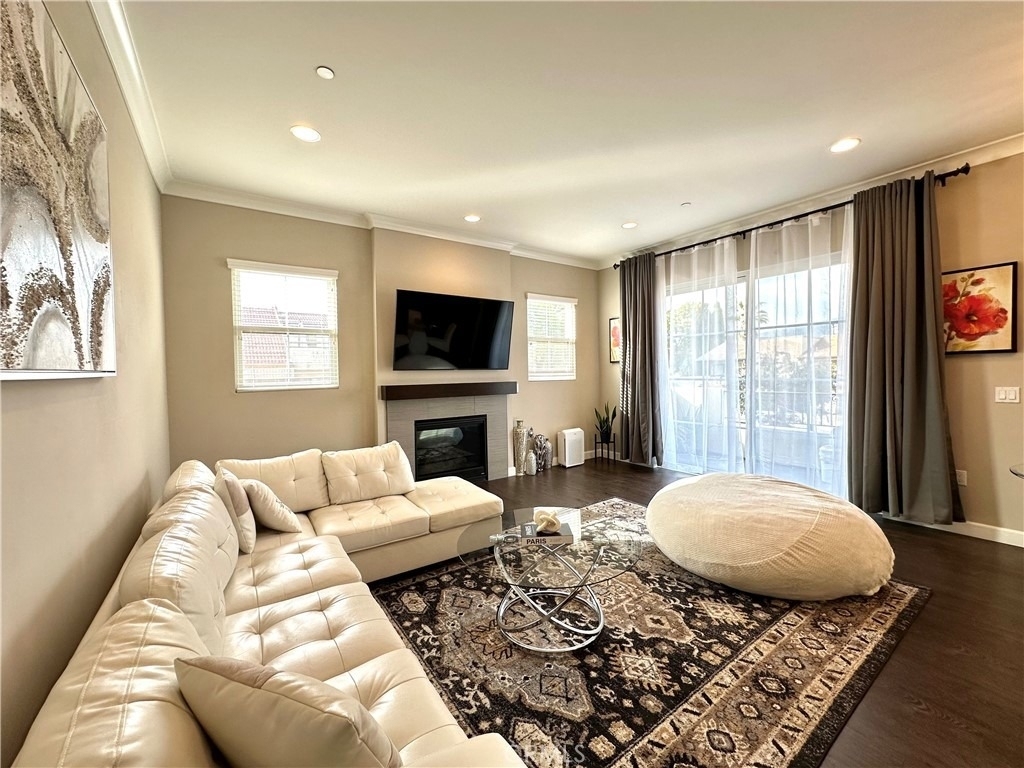 342 Myrtle - Photo 2