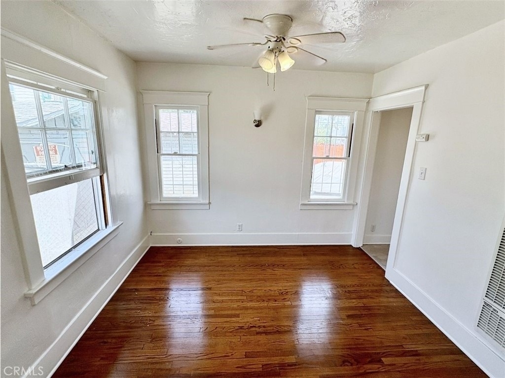 926 Newport Avenue - Photo 1