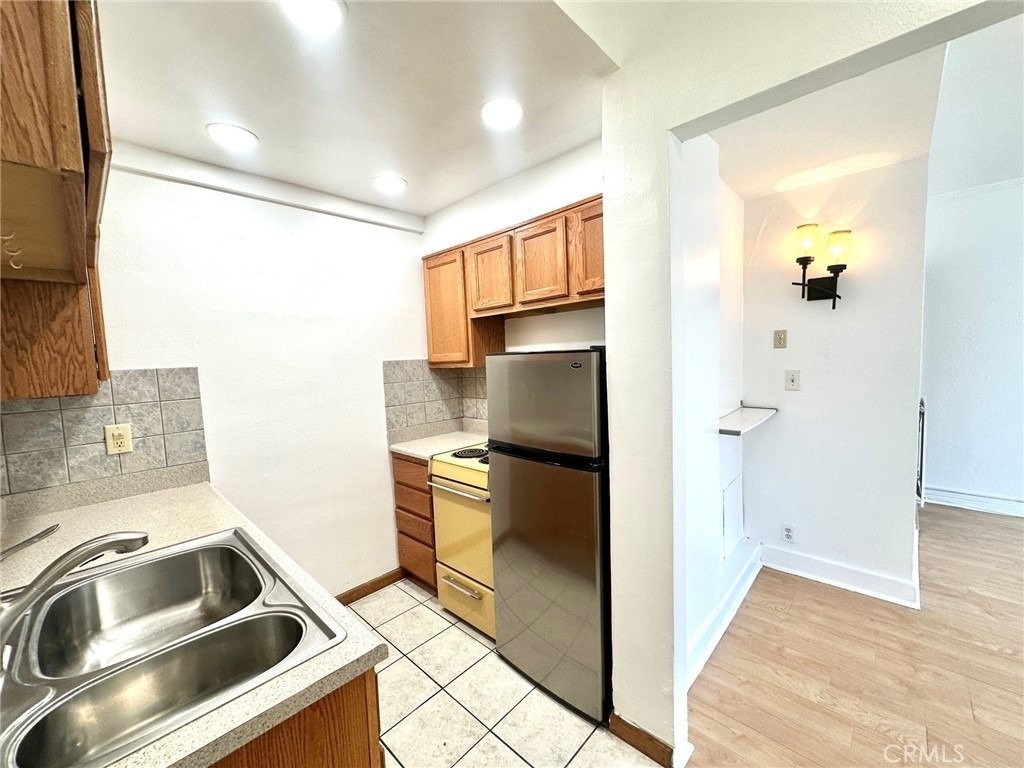 140 Linden Avenue - Photo 6