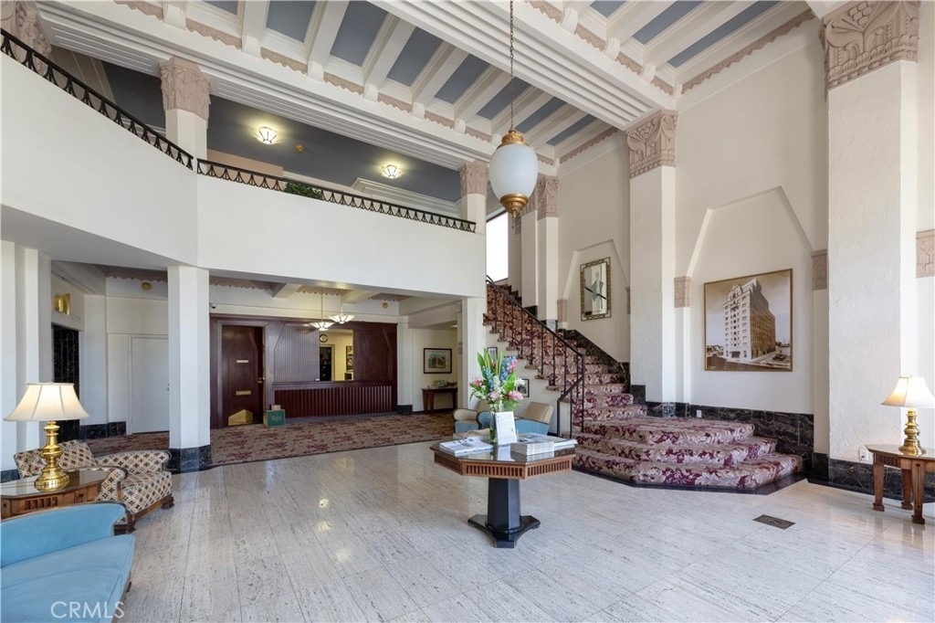 140 Linden Avenue - Photo 2