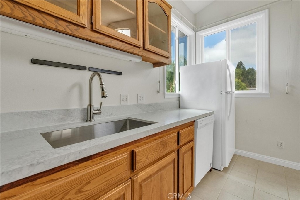 1410 Peppertree - Photo 10