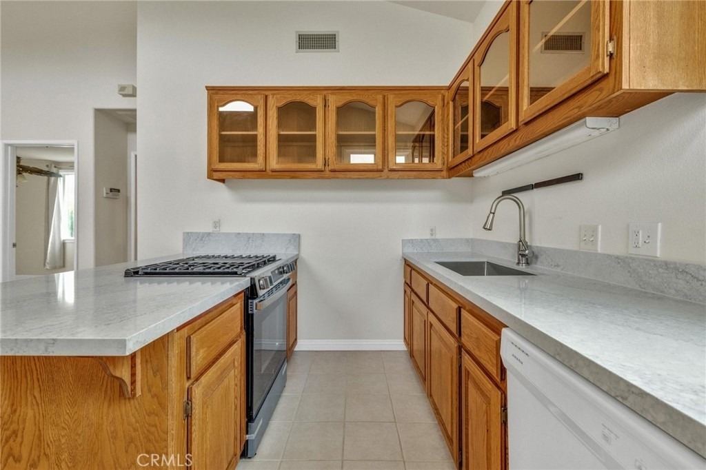 1410 Peppertree - Photo 7