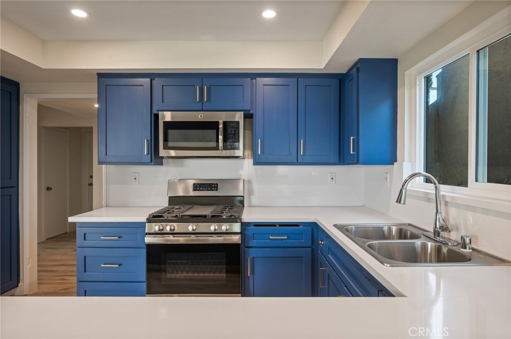 845 2nd Street - Photo 4