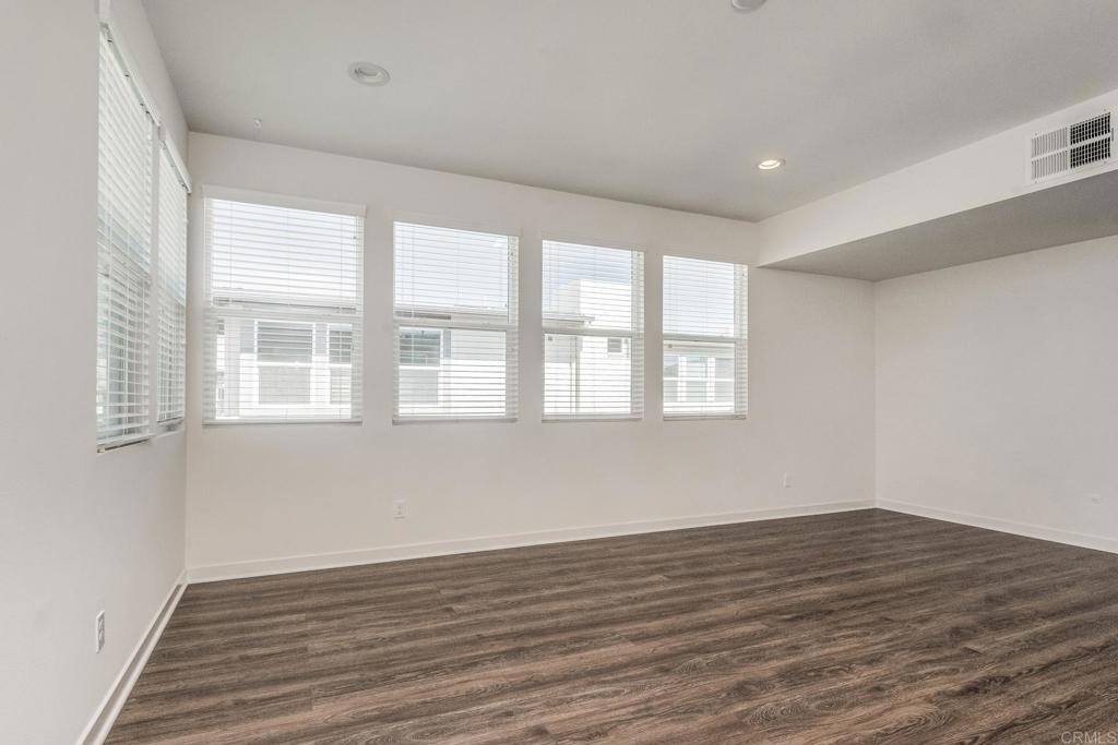 2143 Element Way - Photo 2