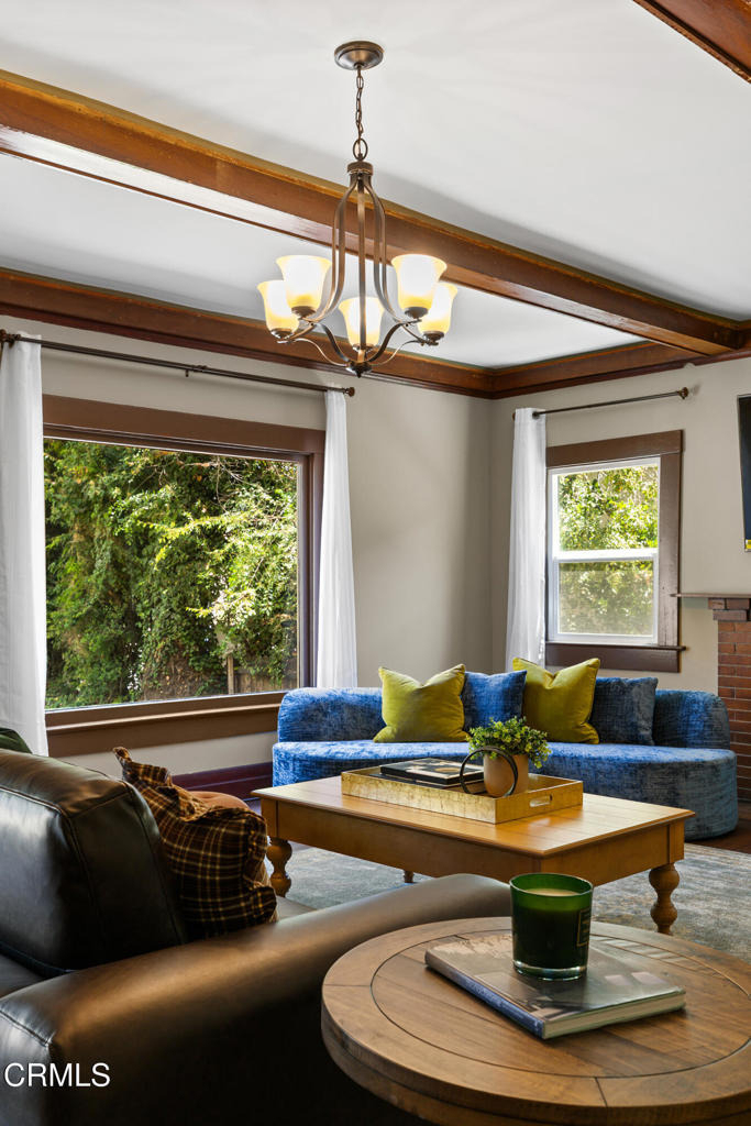529 N Hill Avenue - Photo 1