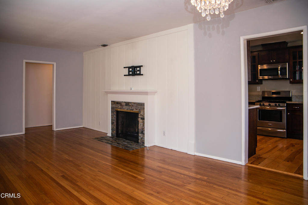7601 Flight Avenue - Photo 3