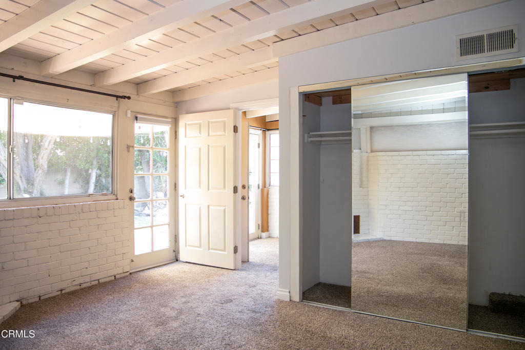 7601 Flight Avenue - Photo 23