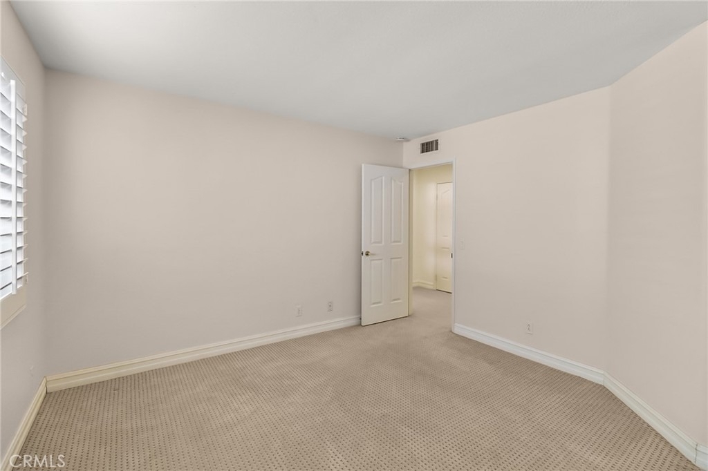 19 Obispo - Photo 21