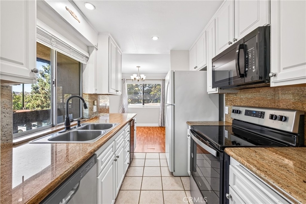 23306 Caminito Marcial - Photo 5