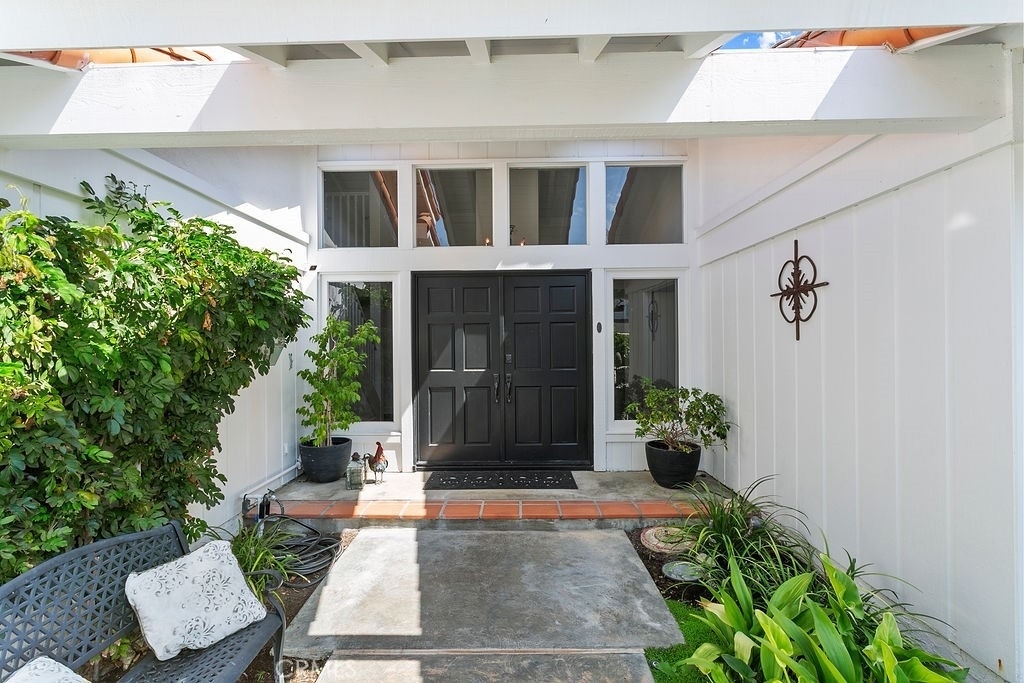 10942 Harrogate Place - Photo 3