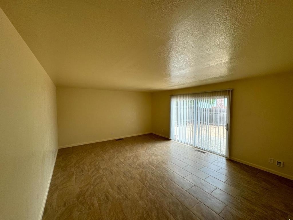 487 Larson Court - Photo 14
