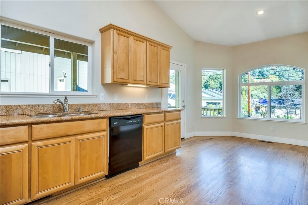 18161 Deer Hill Road - Photo 5