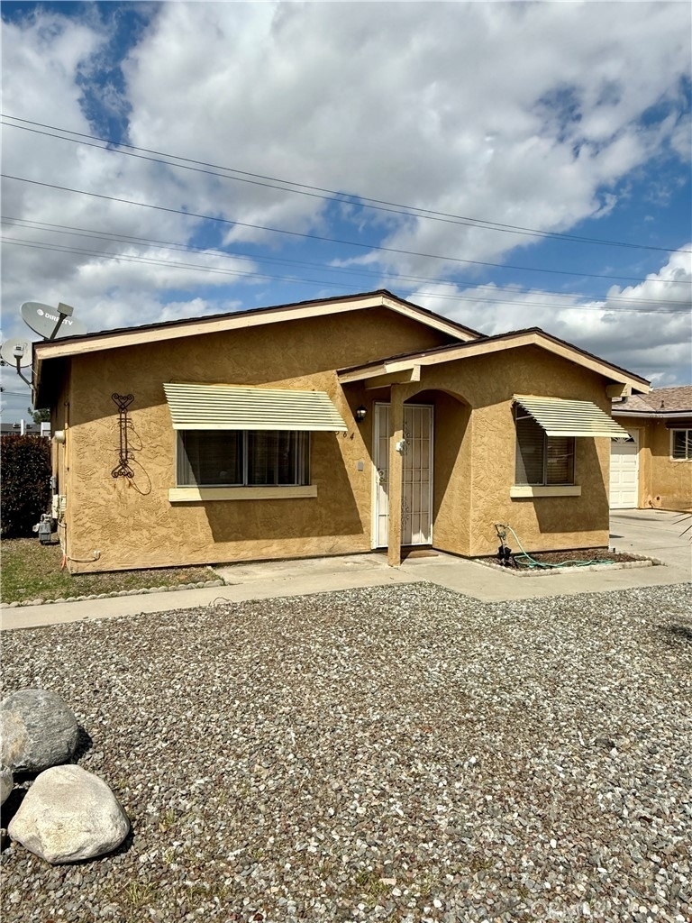 2364 San Padre Avenue - Photo 1