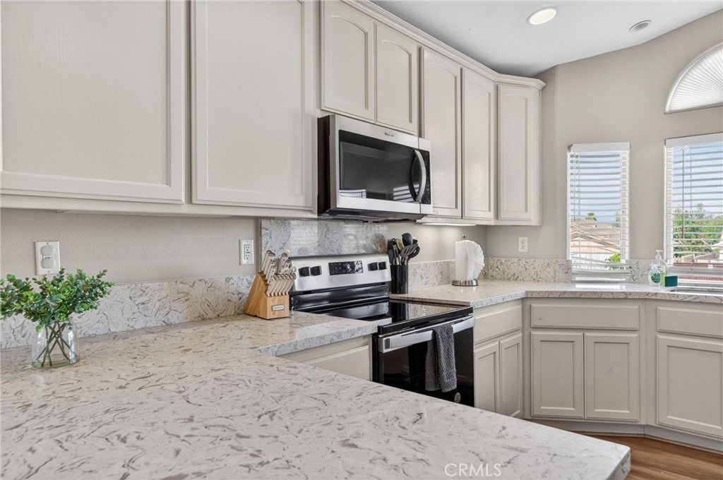 12828 Miracle Hill - Photo 43