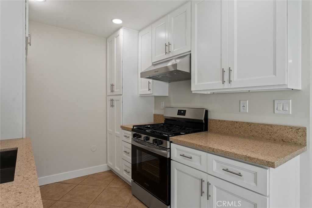 2963 Elgin Drive - Photo 4