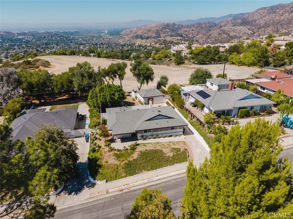 11017 Sevenhills Drive - Photo 2
