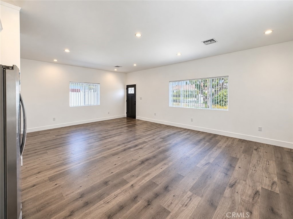 1129 N Catalina - Photo 1