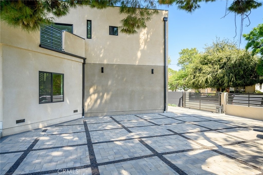 9601 N Clybourn Avenue - Photo 32