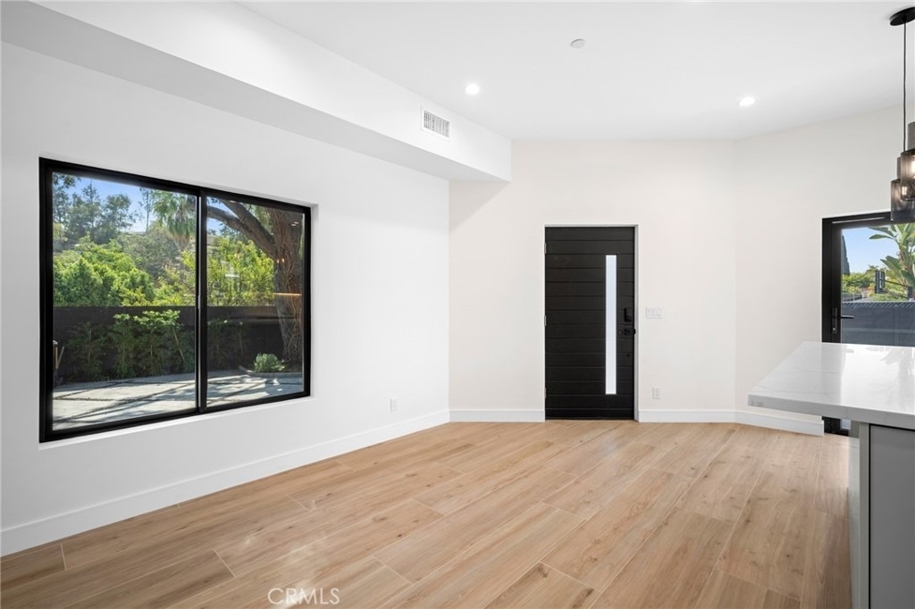 9601 N Clybourn Avenue - Photo 6