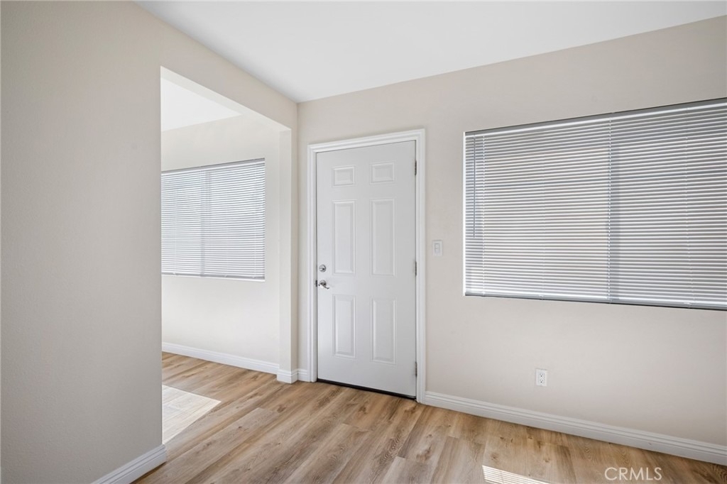6250 Vineland Avenue - Photo 2