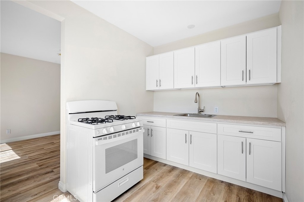 6250 Vineland Avenue - Photo 8