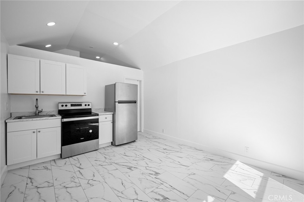 359 W Garfield Avenue - Photo 3
