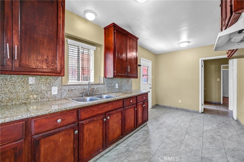2512 Ohio - Photo 13