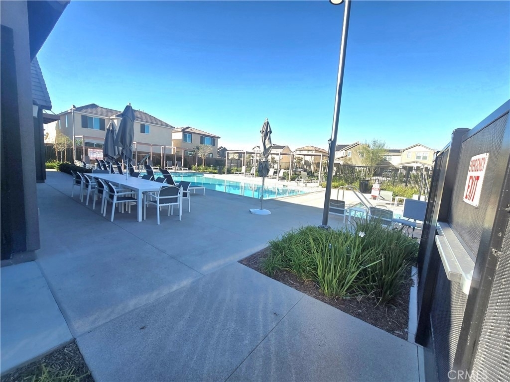 2562 E Crane Court - Photo 2