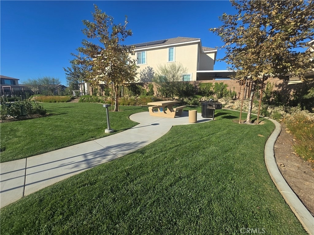 2562 E Crane Court - Photo 0