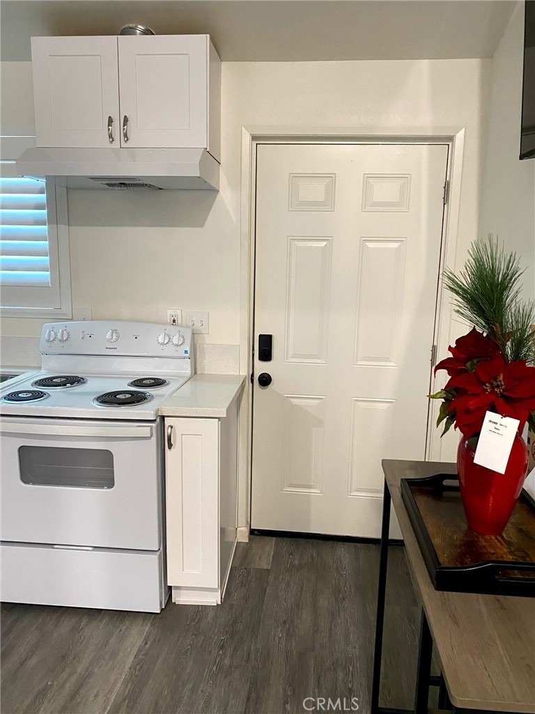 5482 Bonnie Street - Photo 3