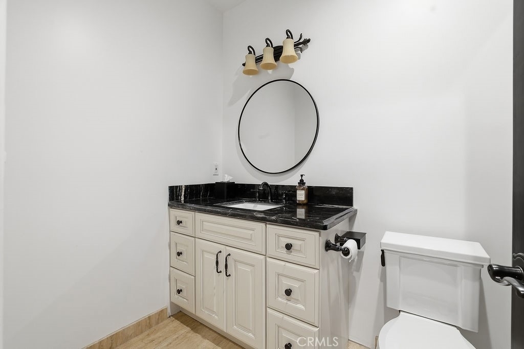 921 Monarch - Photo 37