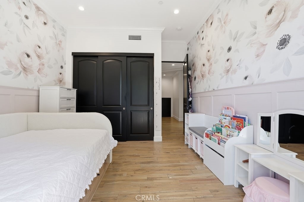 921 Monarch - Photo 32