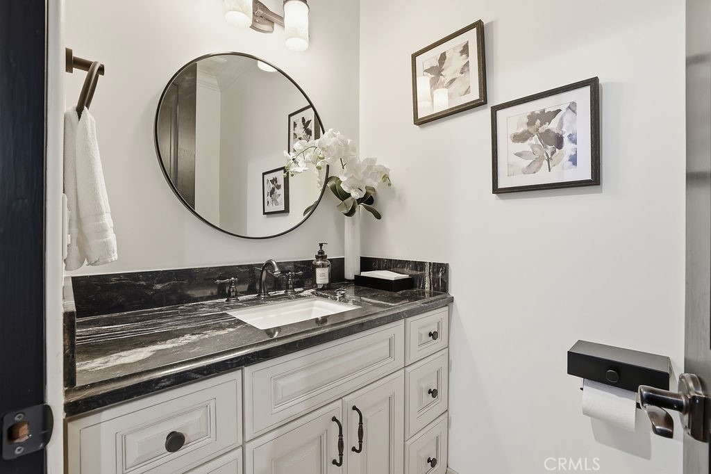 921 Monarch - Photo 35