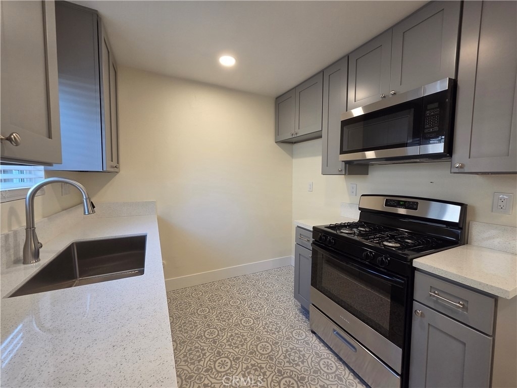 4545 Canoga Street - Photo 6